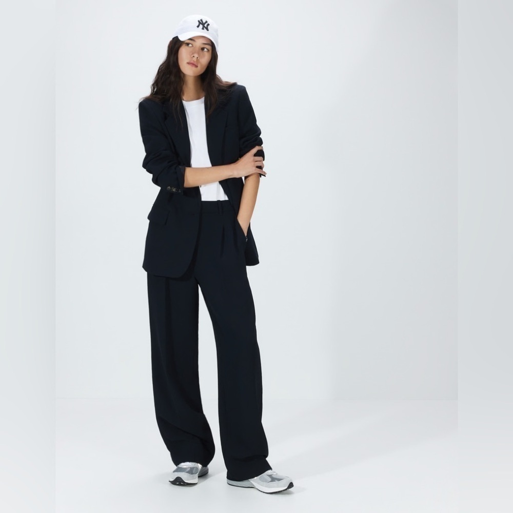 Aritzia Wilfred The Effortless Pantโข